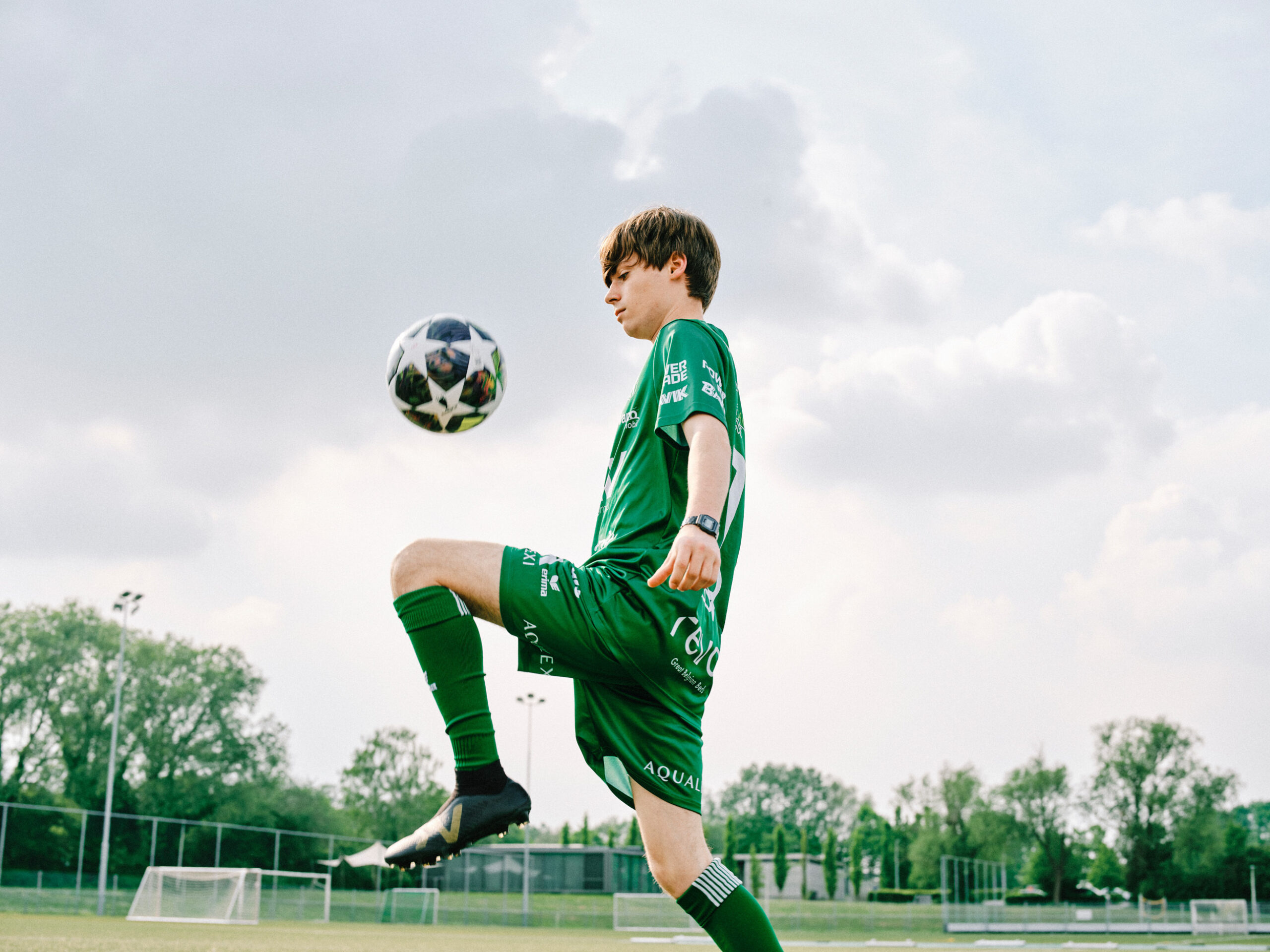 260504 F07 KORTRIJK GVOETBAL 008